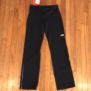 NWT North Face Performance Active Run pants. Small